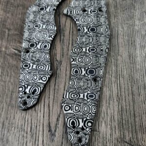 il_fullxfull.8204877757_mybj.jpg Spyderco Yojumbo Titanium Scales | Black Anodized Damascus Ladder Pattern | Custom Laser Engraved Titanium Scales