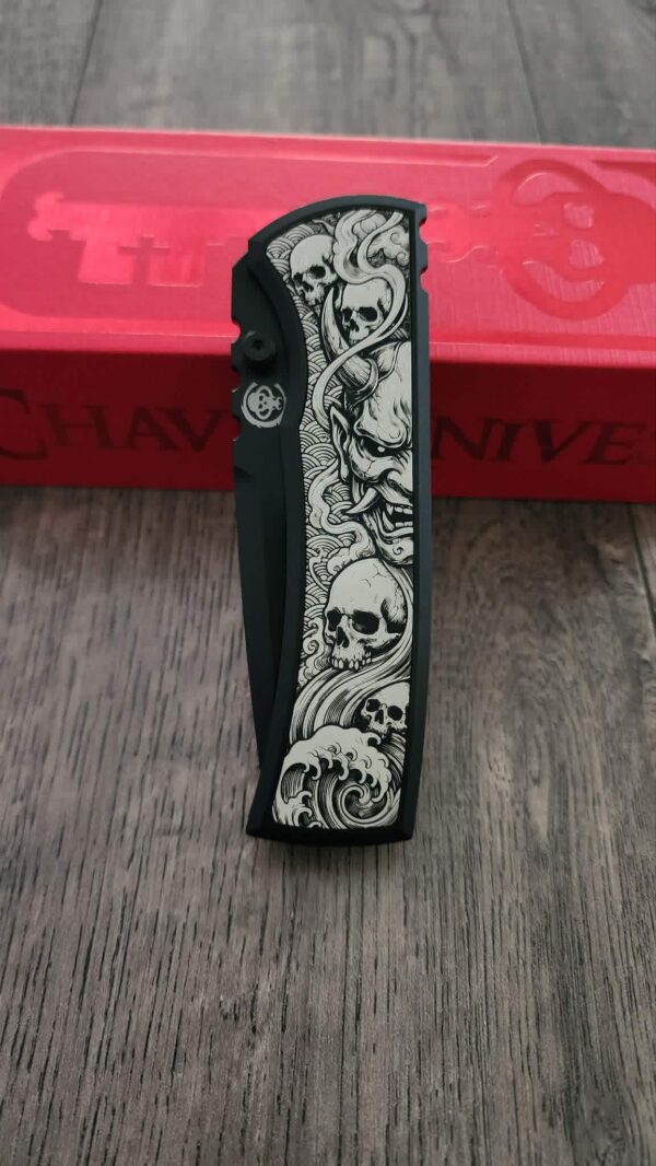Chaves Redencion 229 Framelock Mag Tanto – Black PVD M390 – Custom Japanese Oni, Skull & Wave Engraving