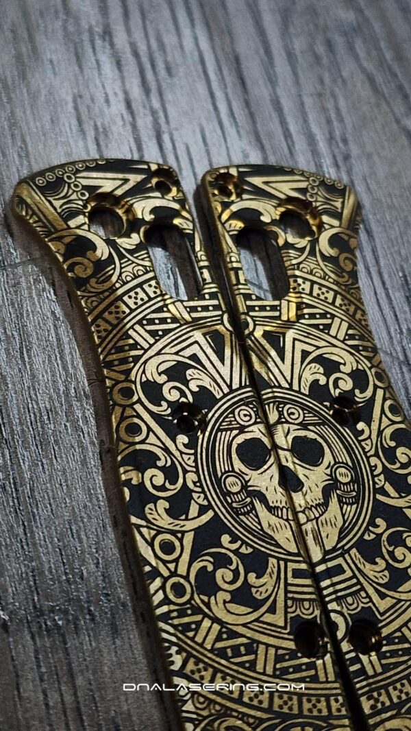 il_fullxfull.8400466135_7hav.jpg Benchmade MINI Bugout 533 Brass Scales | Aztec Skull Custom Laser Engraved | Flytanium EDC Gear