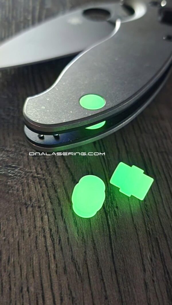 il_fullxfull.8644379215_7yha.jpg Spyderco Manix 2 - Custom TurboGlow Lanyard Hole Stopper - EDC Gear - Lanyard Plug
