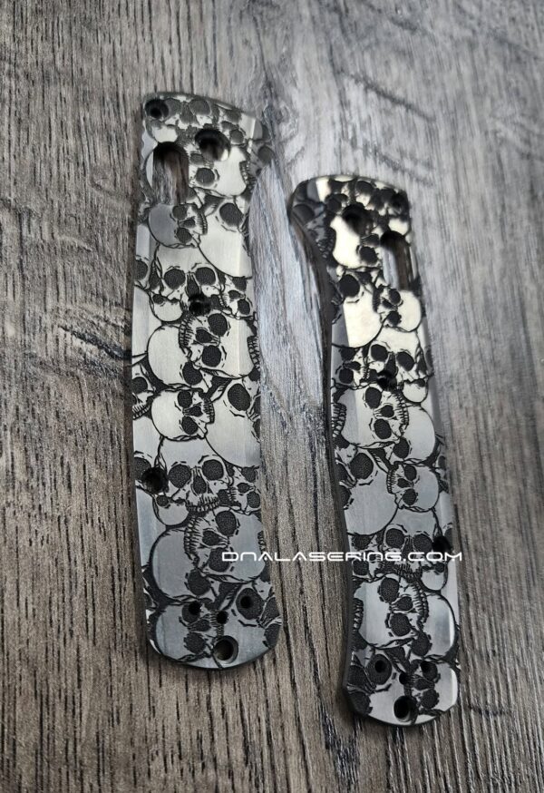 BLEMISH - Benchmade Bugout 535 - Titanium Scales - No Lanyard - Skulls Relief Laser Engraving