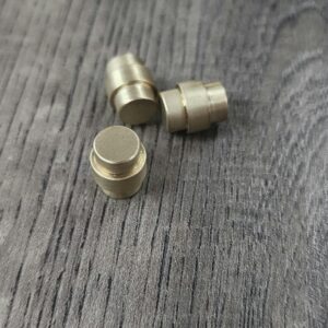 il_fullxfull.8682404183_rxcr.jpg Spyderco PM2 & Para 3 - Custom Brass Lanyard Hole Plug - EDC Gear - Made in USA